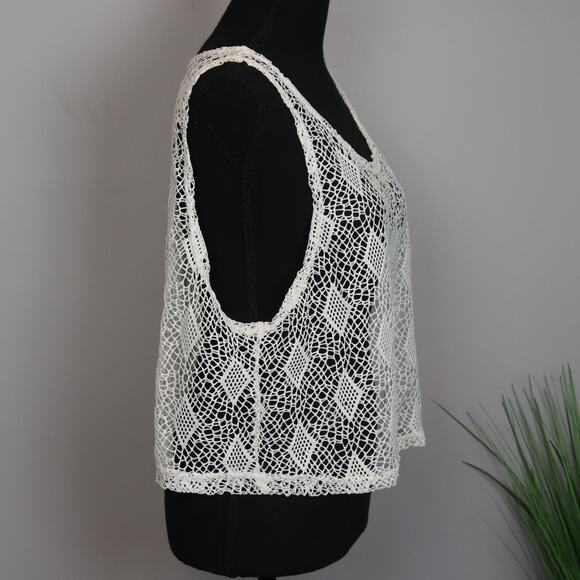 Miami Style Crochet crop tank size L - Picture 2 of 6